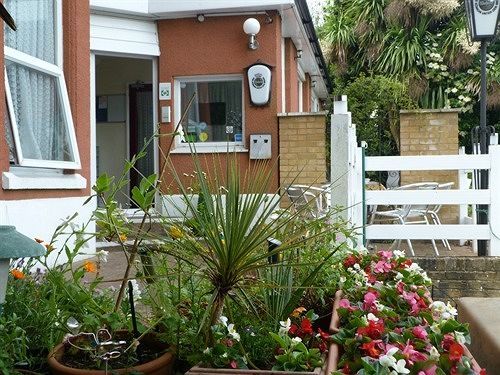 Oaklands House - Adults Only Hotel Brading Exterior foto