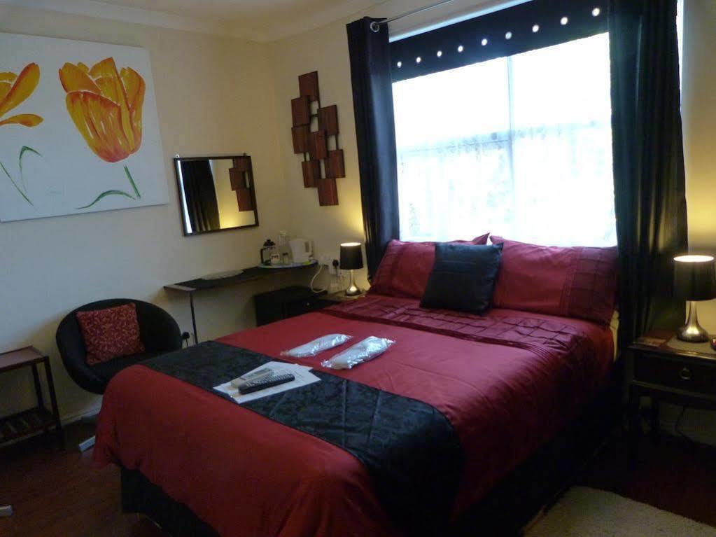 Oaklands House - Adults Only Hotel Brading Exterior foto