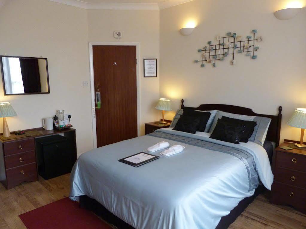 Oaklands House - Adults Only Hotel Brading Exterior foto